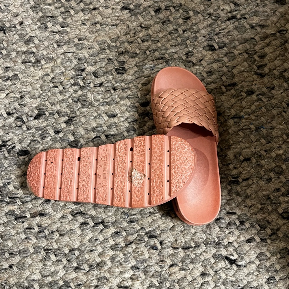 Cute Like New Wedge Slides - image 3